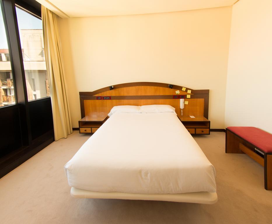 New Hotel Oviédo Zimmer foto