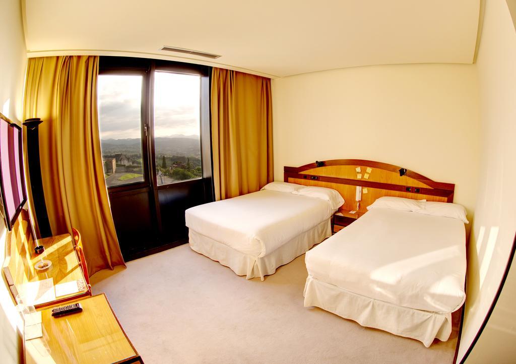 New Hotel Oviédo Zimmer foto